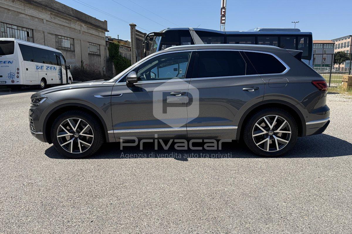 VOLKSWAGEN Touareg 3.0 V6 TSI eHybrid Elegance