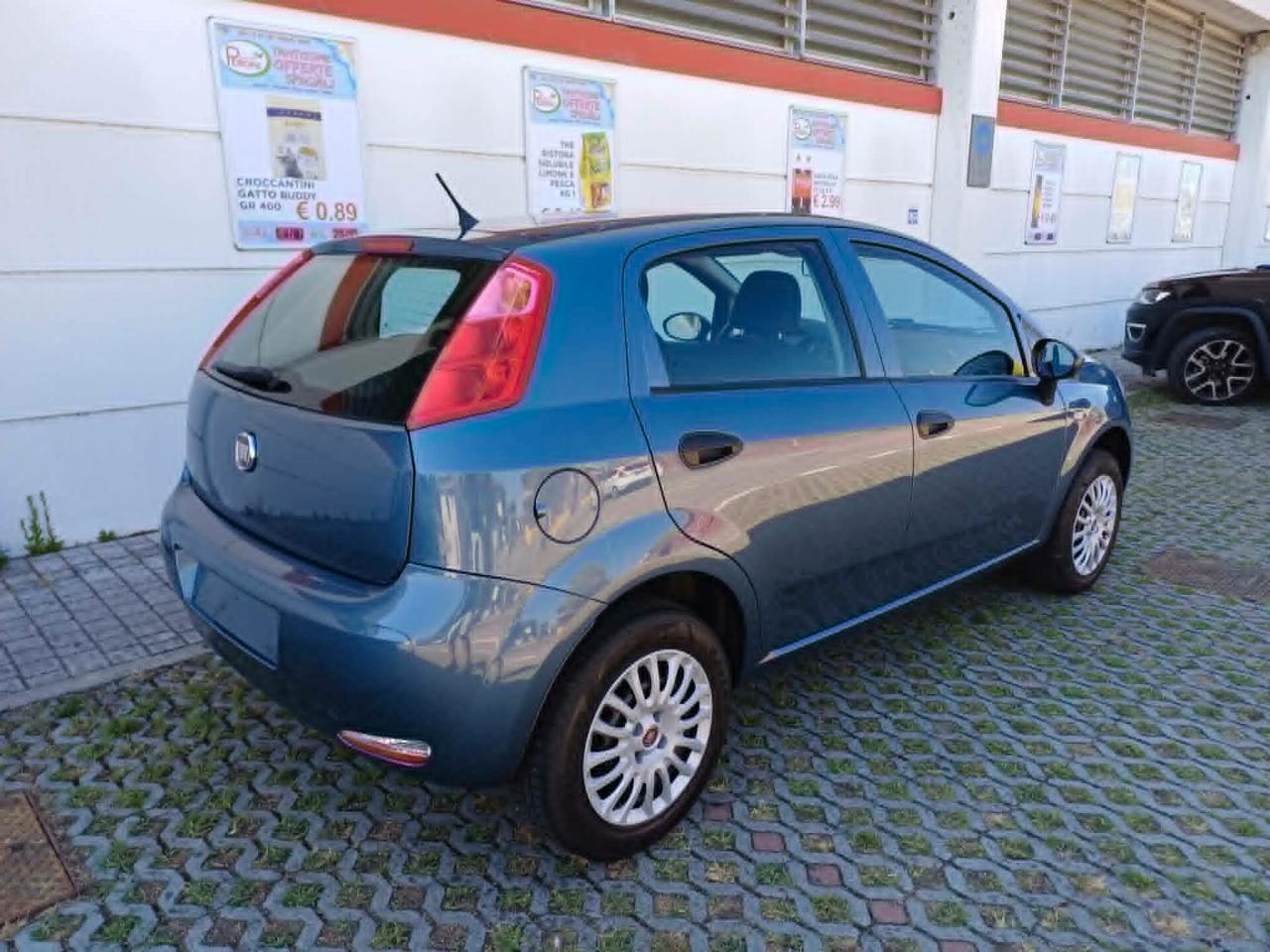 Fiat Punto 1.4 8v 77 cv 5 porte Natural Power Street