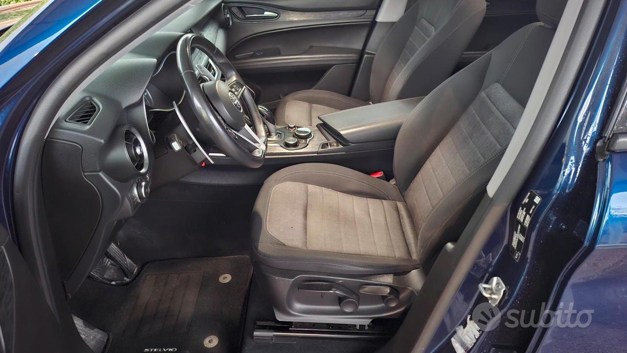alfaromeo stelvio 2.2 160cv 2awd