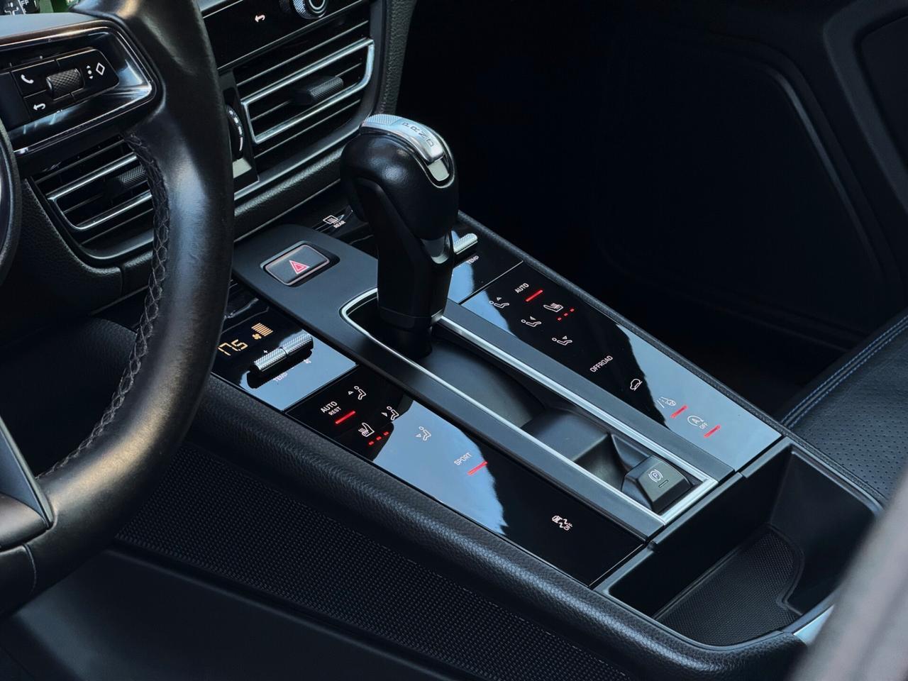 Porsche Macan 2.0 Turbo 265CV TETTO APPROVED