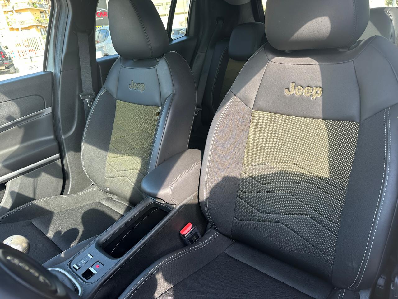 Jeep Avenger 1.2 Turbo 100 CV Summit