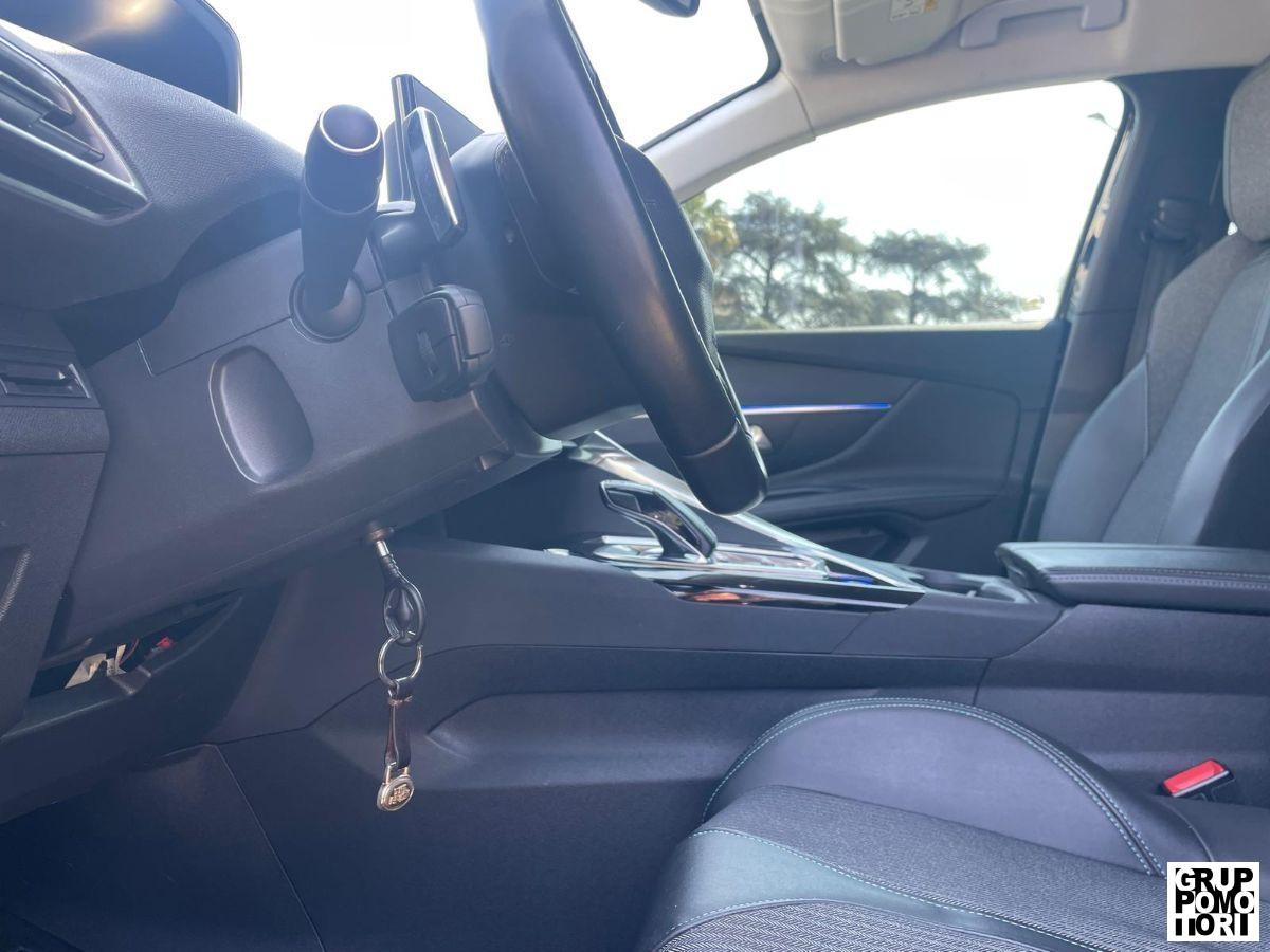 PEUGEOT - 3008 - BlueHDi 130 EAT8 S&S Allure