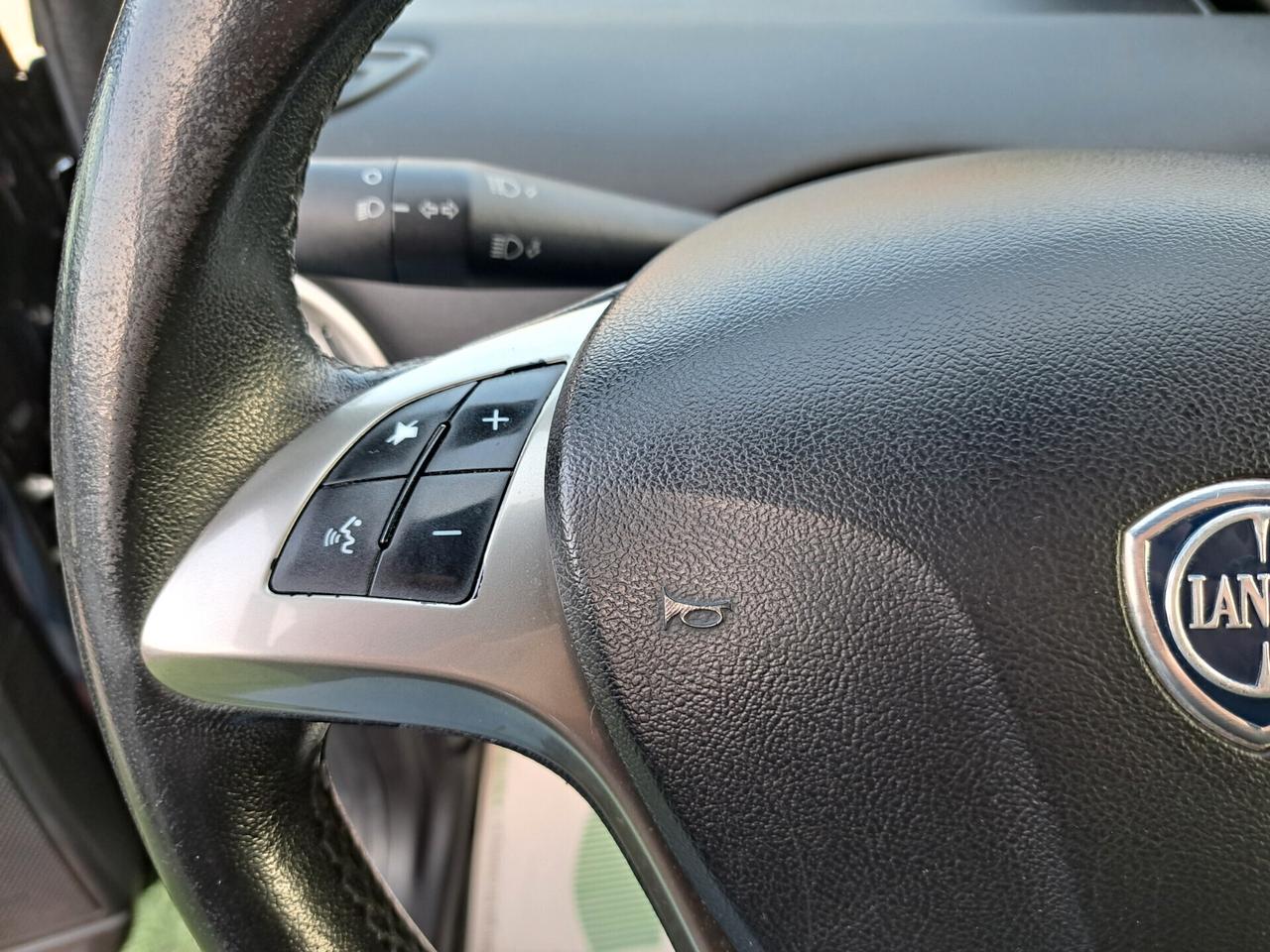 Lancia Ypsilon 1.2 BENZ 69 CV 5 porte Platinum /OK NEOPATENTATI /EURO6