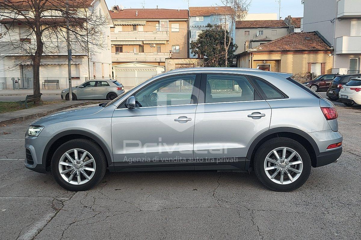 AUDI Q3 2.0 TDI 120 CV Business