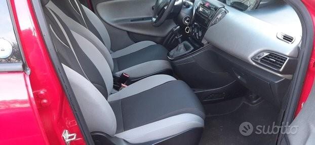 Lancia Ypsilon 0.9 TwinAir 85 CV 5 porte Metano Ecochic Elefantino