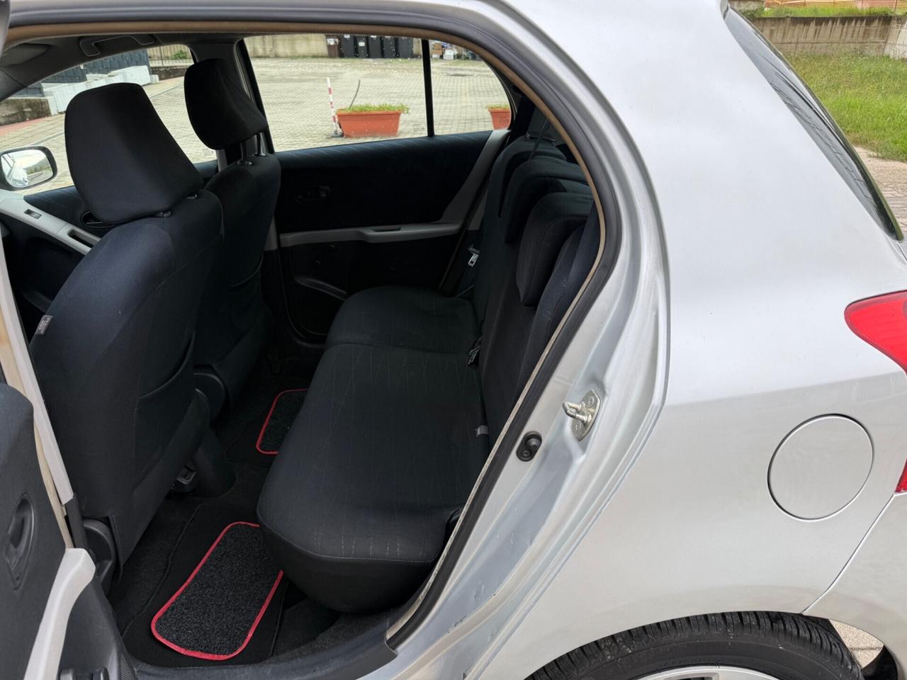 Toyota Yaris 1.4 D-4D 5 porte automatica