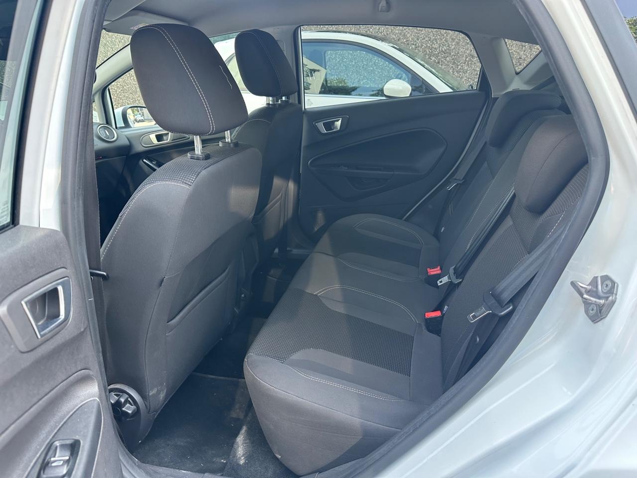 Ford Fiesta 1.4 5 porte GPL - euro 6 - ok neopatentati.
