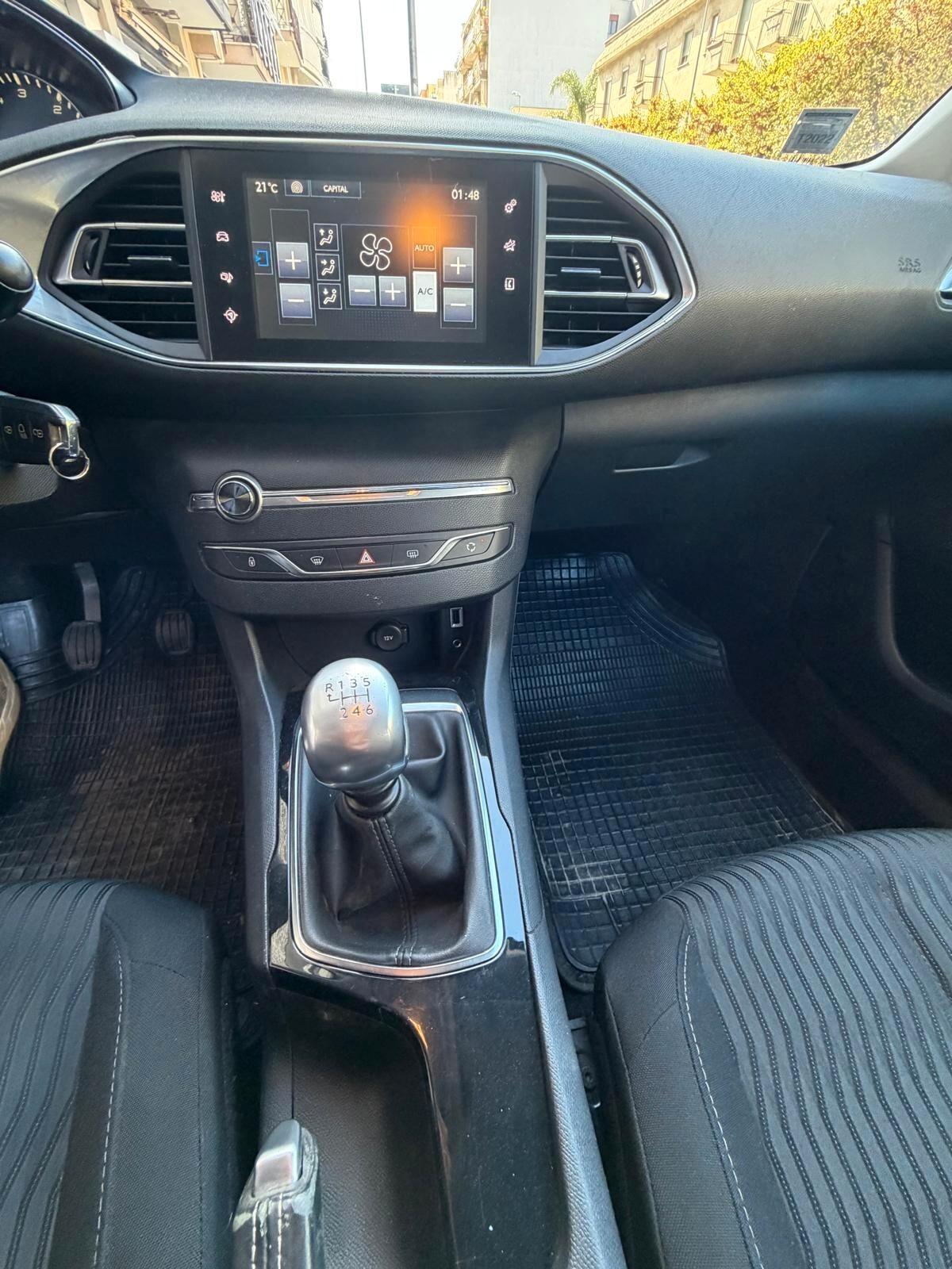 Peugeot 308 BlueHDi 120 S&S Business