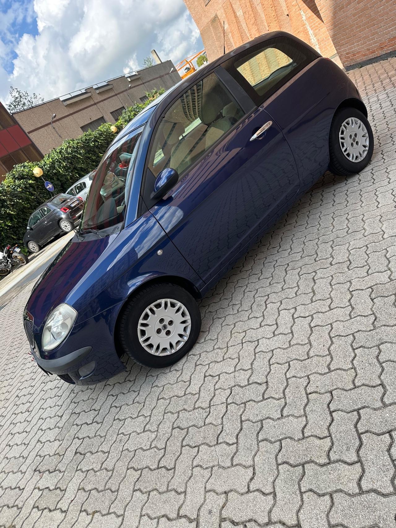 Lancia Ypsilon 1.3 MJT 90 CV Platino