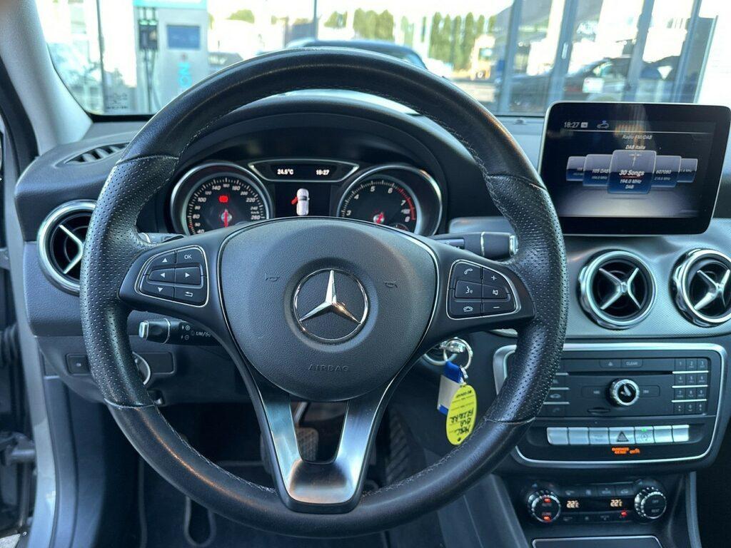 Mercedes GLA 180 180 Sport 7G-DCT