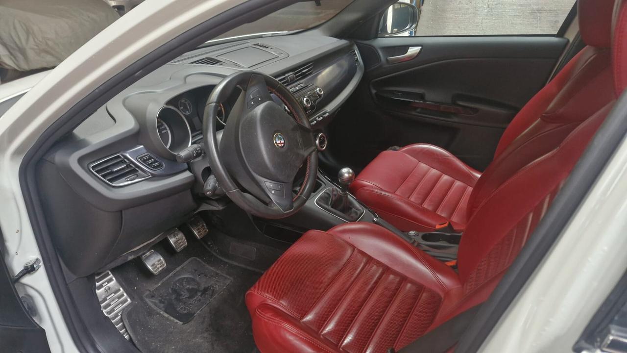 Alfa Romeo Giulietta 1750 TBi Quadrifoglio Verde