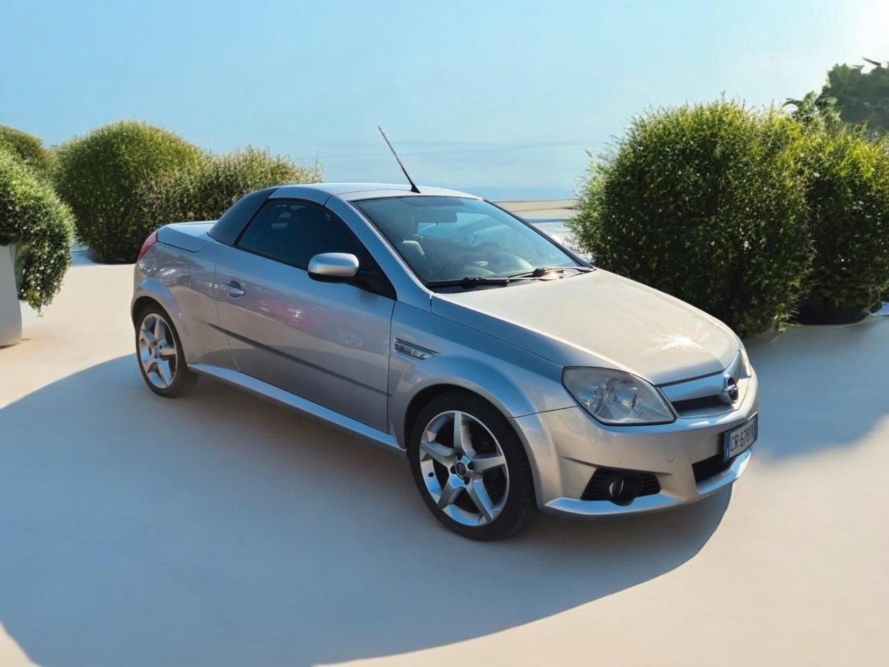 Opel Tigra TwinTop 1.4 16V Sport