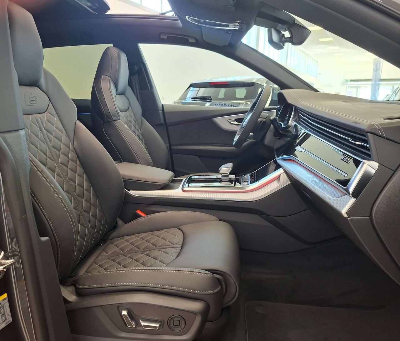 Audi Q8 50 3.0 tdi MHEV NUOVO MODELLO S LINE EDITION