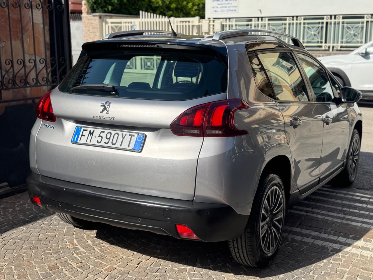 Peugeot 2008 PureTech 82 Allure GPL