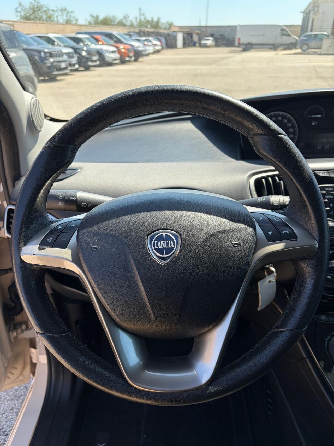 Lancia Ypsilon 1.2 69 CV 5 porte GPL Ecochic Gold