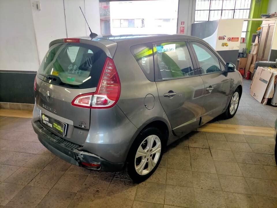 Renault Scenic X-MOD 110 CV