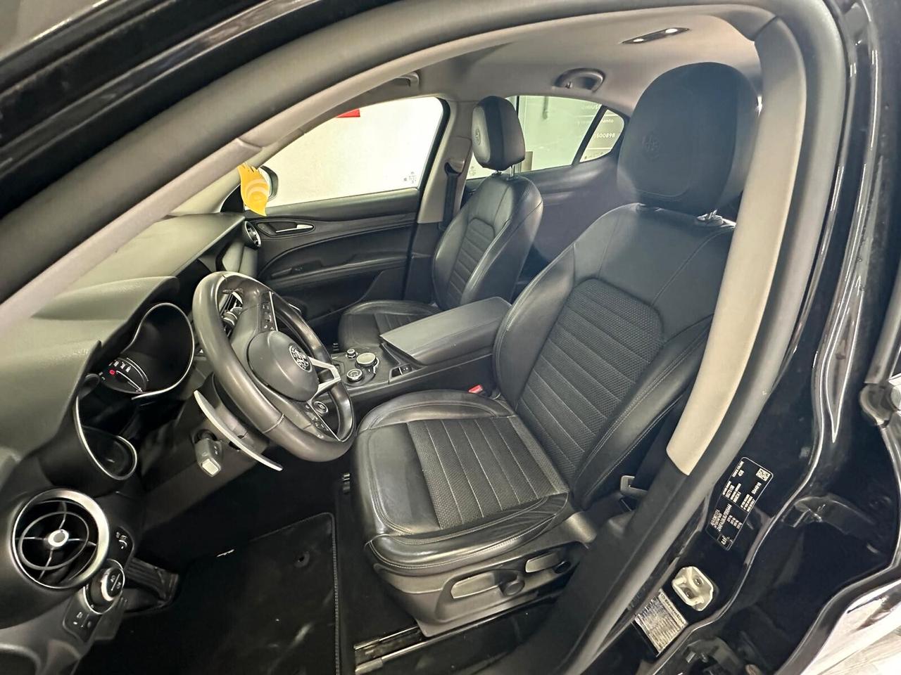 Alfa Romeo Stelvio 2.2 Turbodiesel 180 CV AT8 RWD Super