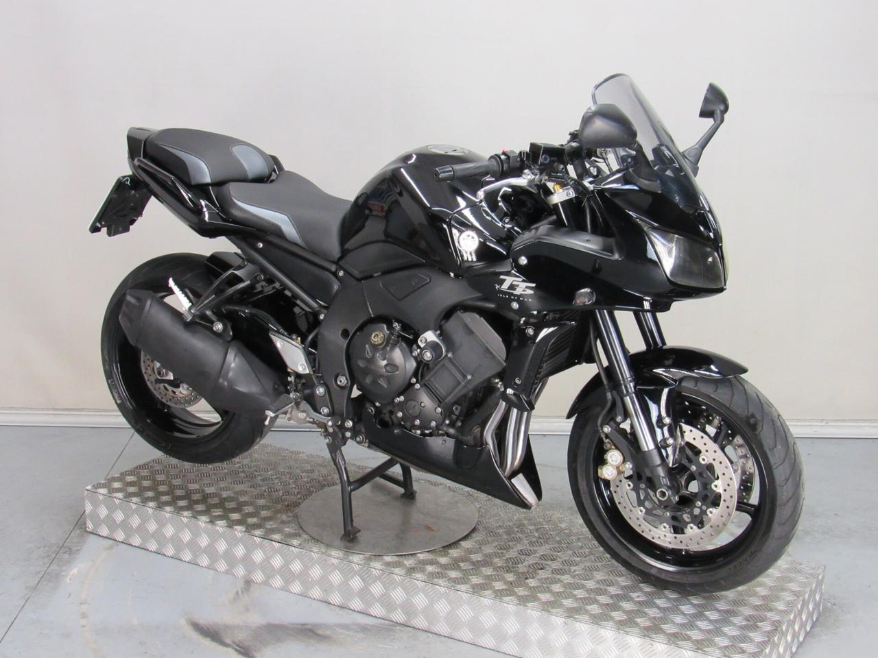 Yamaha FZ1 Fazer TOTAL BLACK