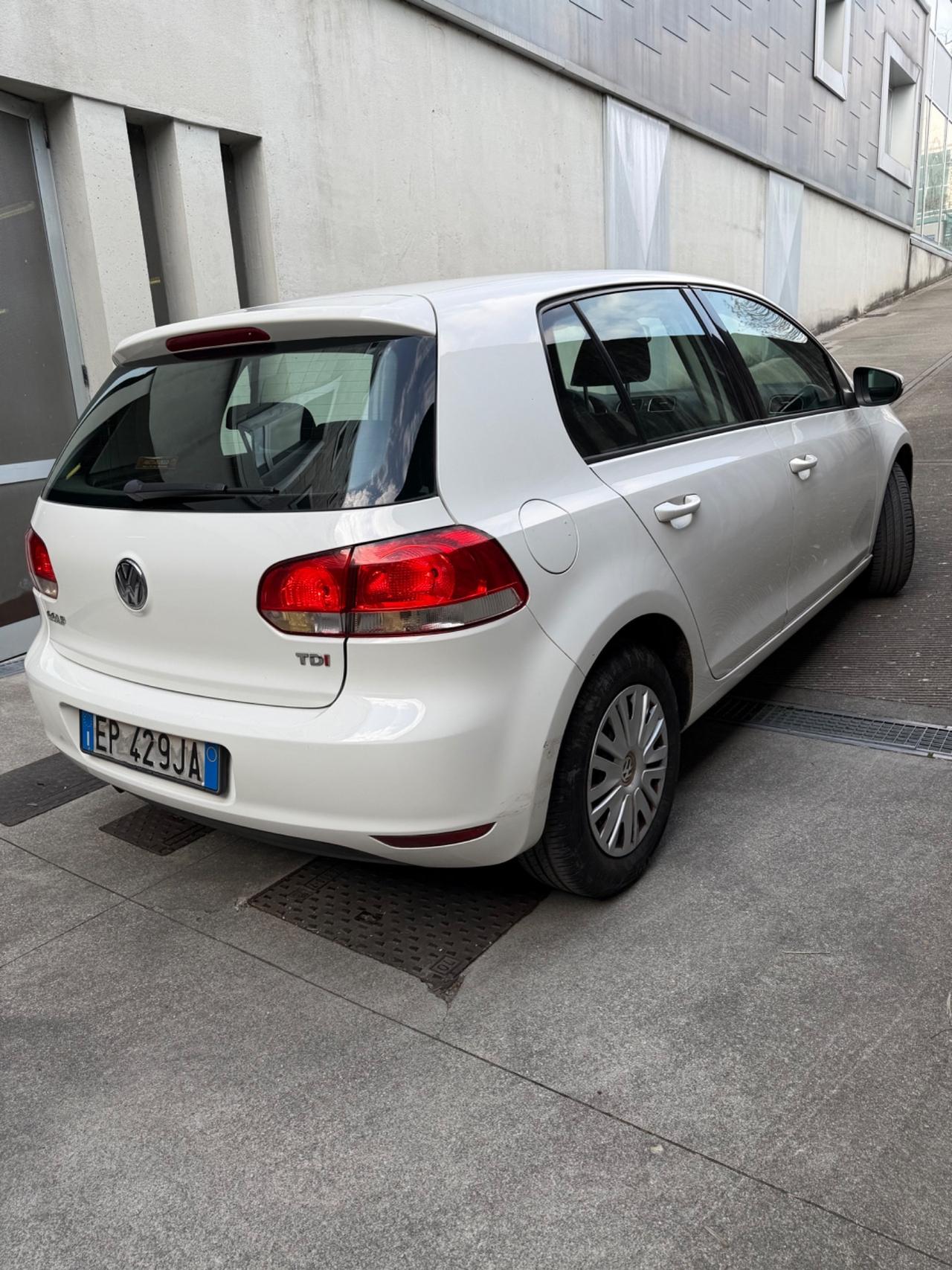 Volkswagen Golf 1.6 TDI DPF 5p. Highline