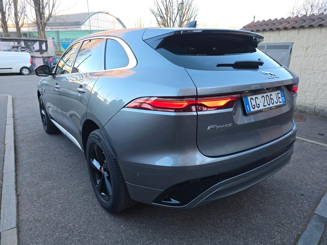 JAGUAR F-Pace R-Dynamic HSE 2.0d 204 CV AWD Auto.