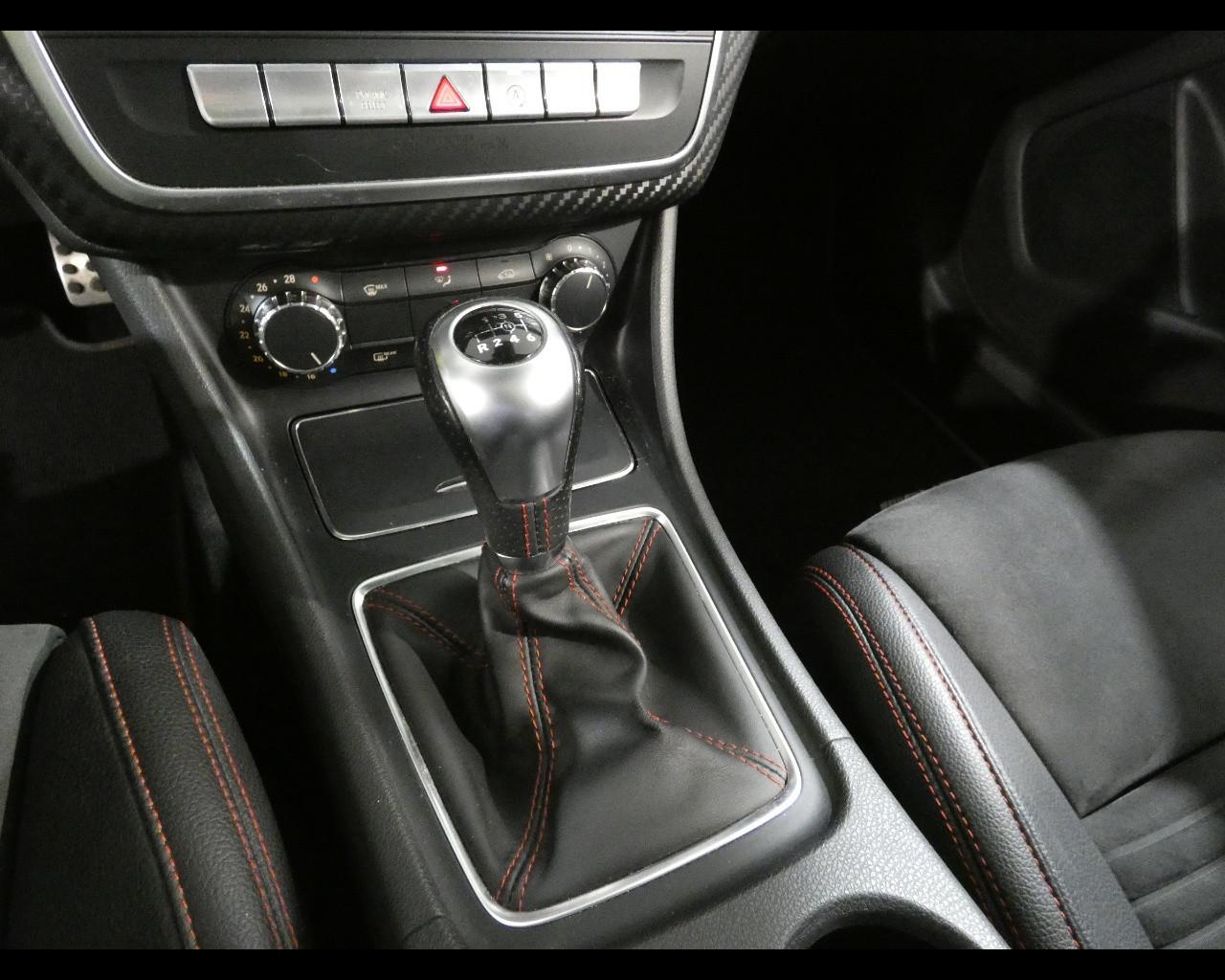 Mercedes-Benz Classe A (W176) - A 180 d Premium