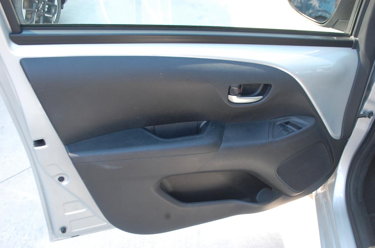 Toyota Aygo 1.0 Connect X-Play 72CV Uff Italy Led USB Bluetoot