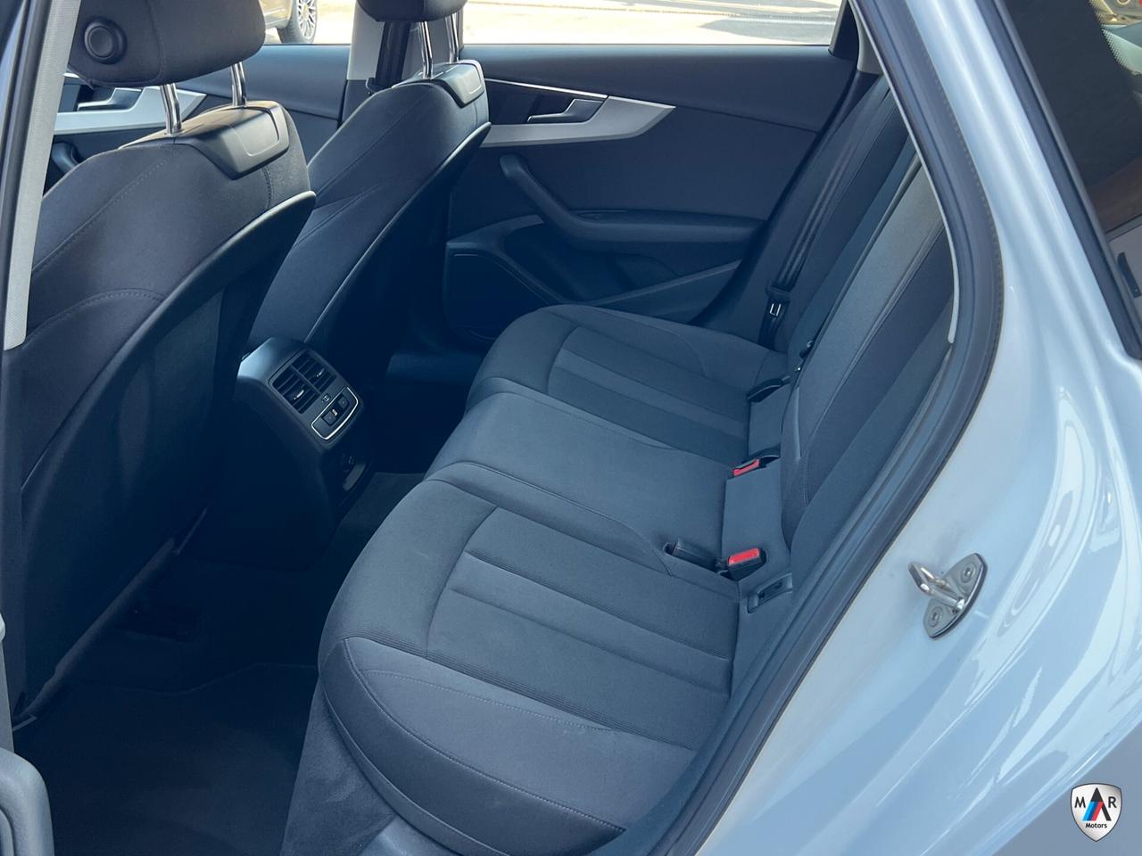 Audi A4 35 TDI/163 CV S tronic Business Advanced