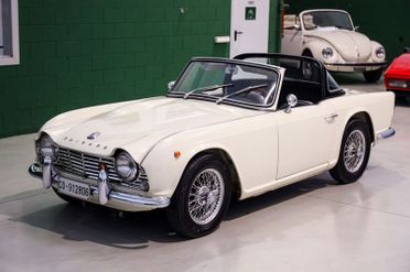 Triumph TR 4 Surrey Top - SPLENDIDA CON ASI CRS