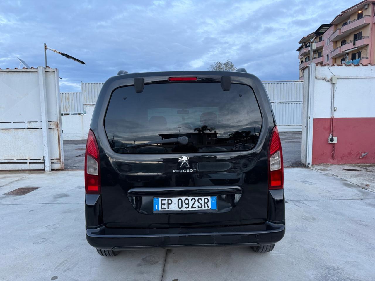 Peugeot Partner 1.6 HDi 92CV AUTOCARRO
