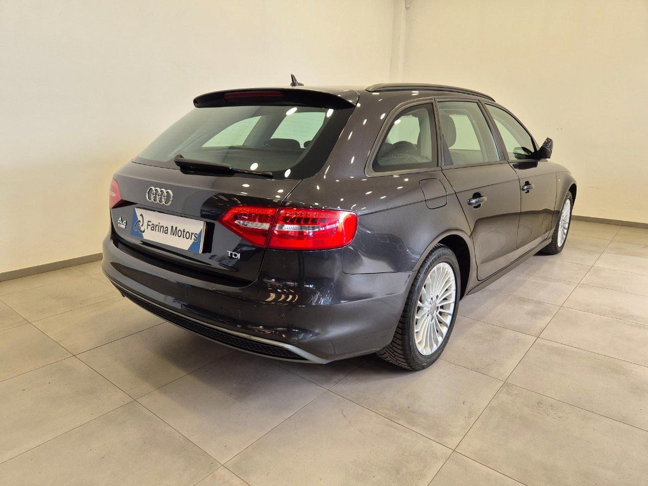 Audi A4 Avant 2.0 tdi S-Line 150cv multitronic - Cruise/Lim - Sens. Post.