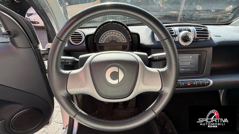 smart fortwo SERVOSTERZO CARPLAY NAVI PELLE fortwo 1000 62 kW coupé passion