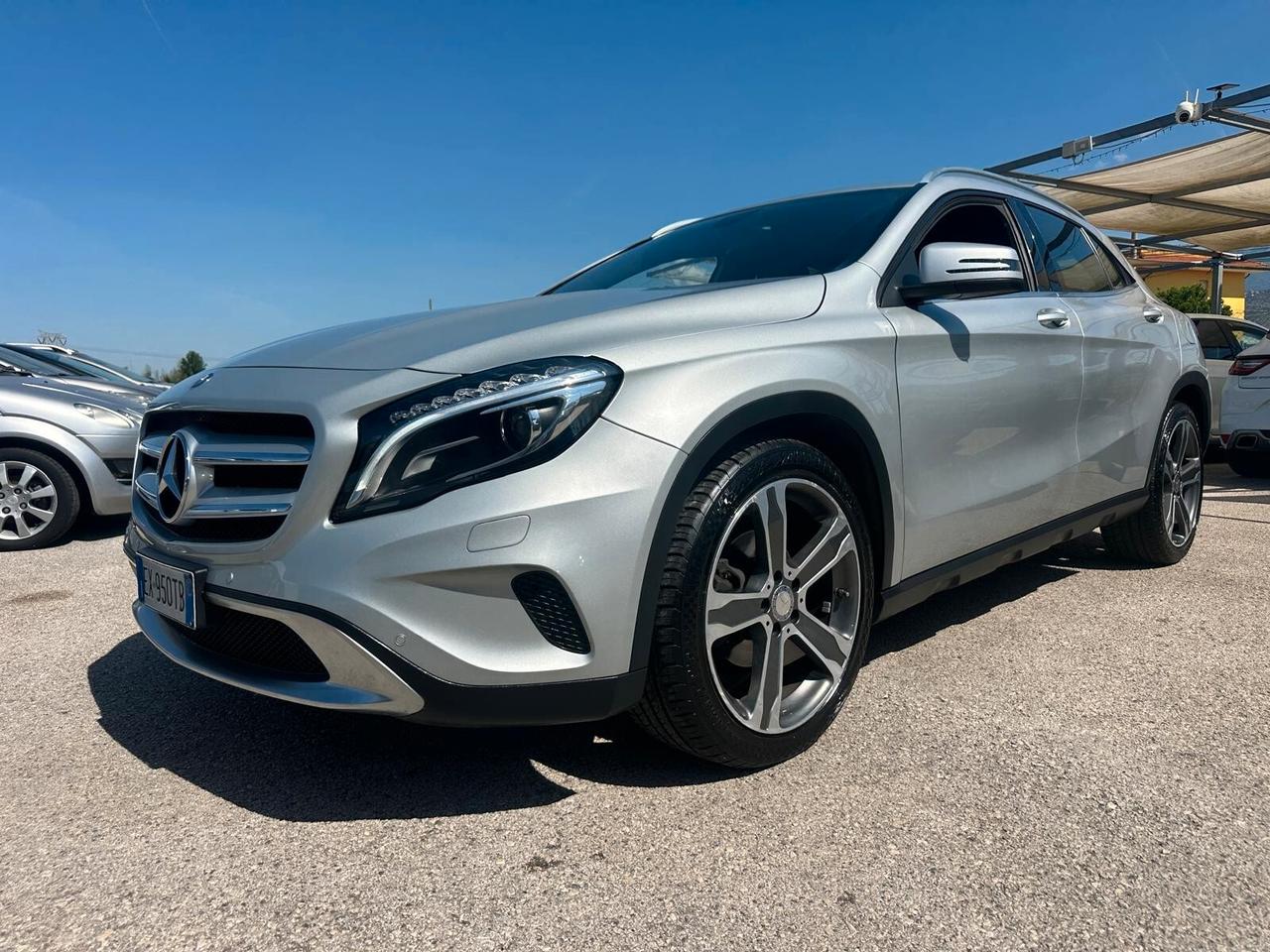 Mercedes GLA 220 4Matic Automatica