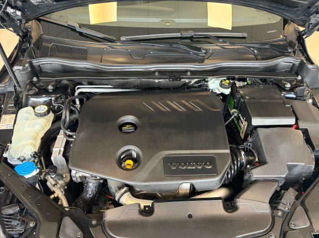 VOLVO V40 V40 II1.6 d2 R-design Kinetic (r-design)