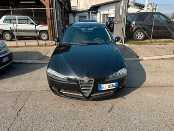 Alfa Romeo 147 1.9 JTD (120) 5 porte Distinctive