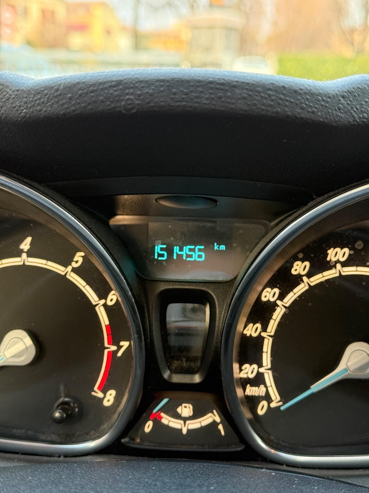 Ford Fiesta 1.2 60CV 5 porte Black & White Edition