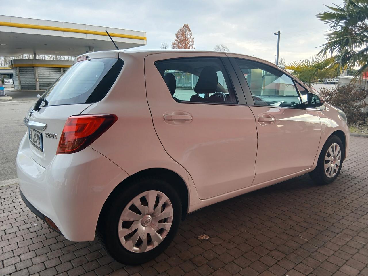 Toyota Yaris 1.0 5 porte Active Unico prop tua a € 185 mese