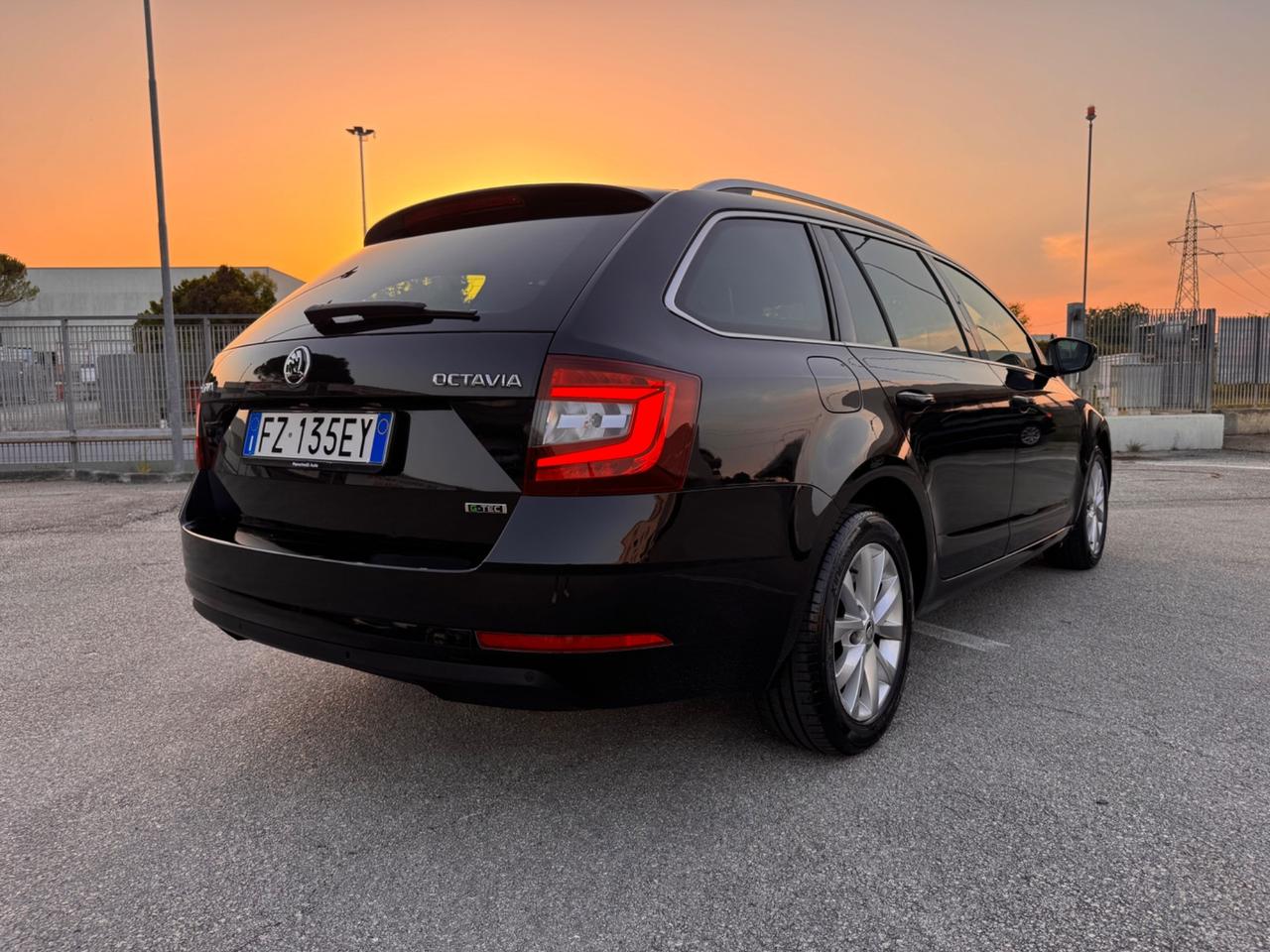 Skoda Octavia 1.5 DSG Wagon Executive G-Tec