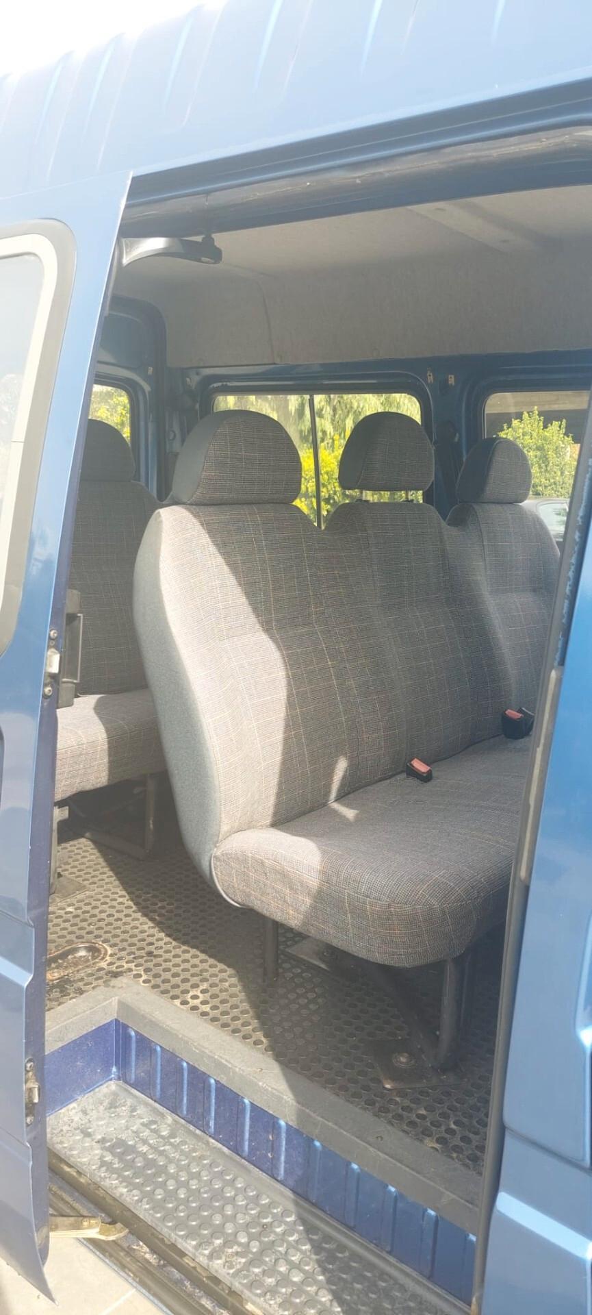 Ford Transit Connect 8 posti