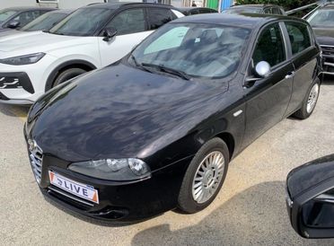 Alfa Romeo 147 1.6 16V TS (105) 5 porte Moving UNICO
