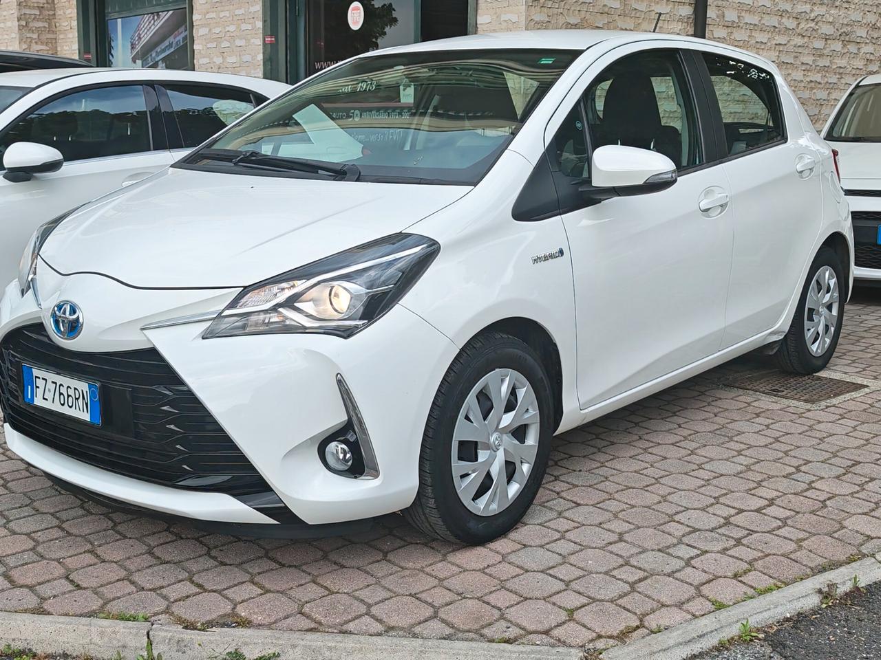 Toyota Yaris 1.5 Hybrid 5 porte Business