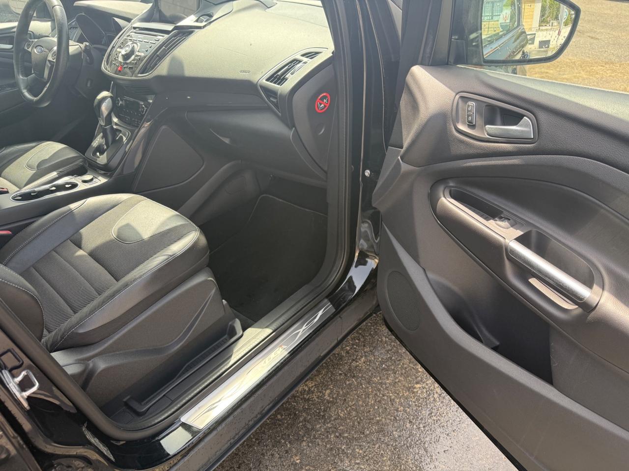 Ford Kuga 2.0 TDCI 140 CV 4WD Powershift Business