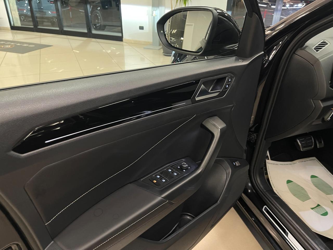 Volkswagen T-Roc 2.0 TDI SCR 150 CV DSG R-Line