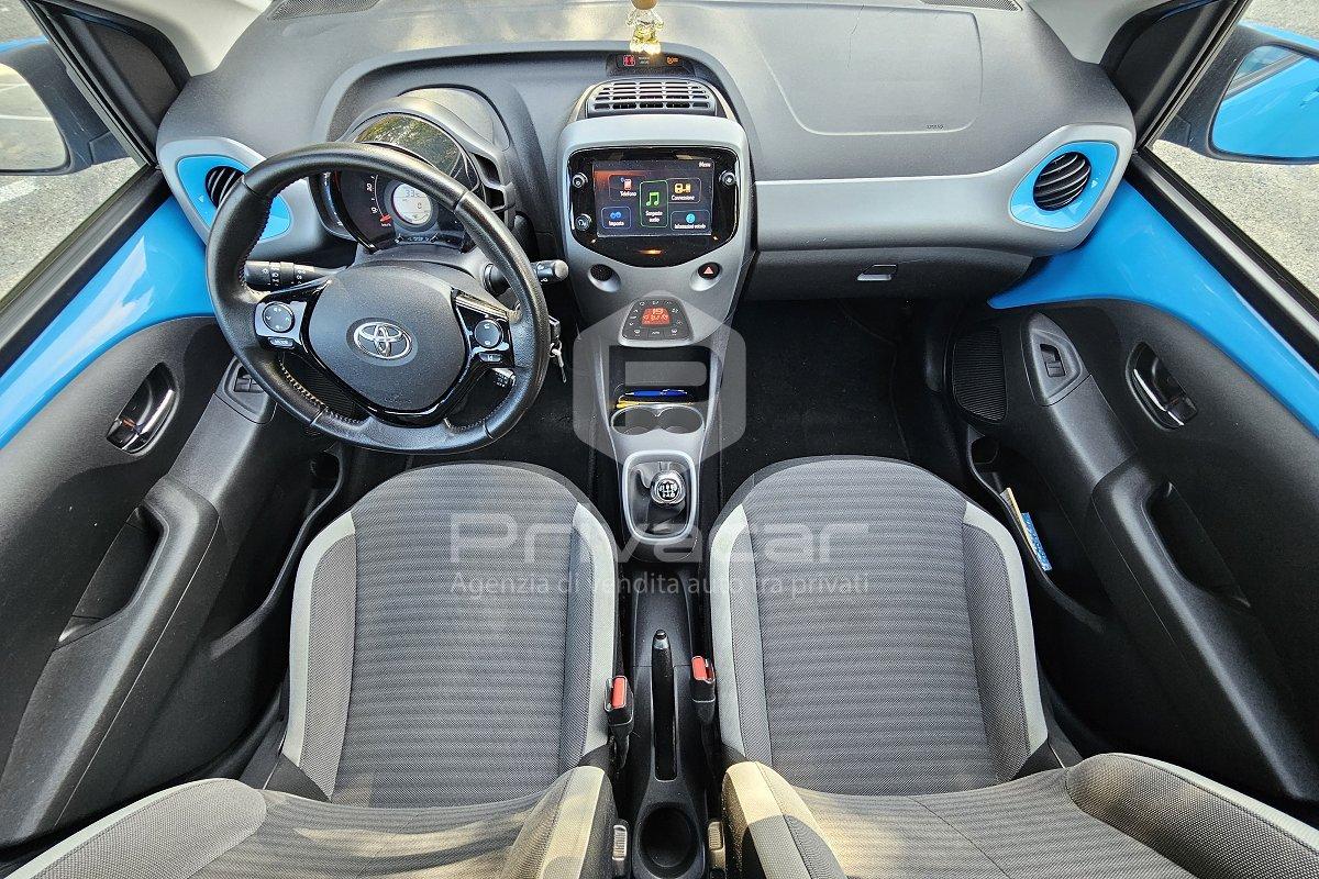 TOYOTA Aygo Connect 1.0 VVT-i 72 CV 5 porte x-play
