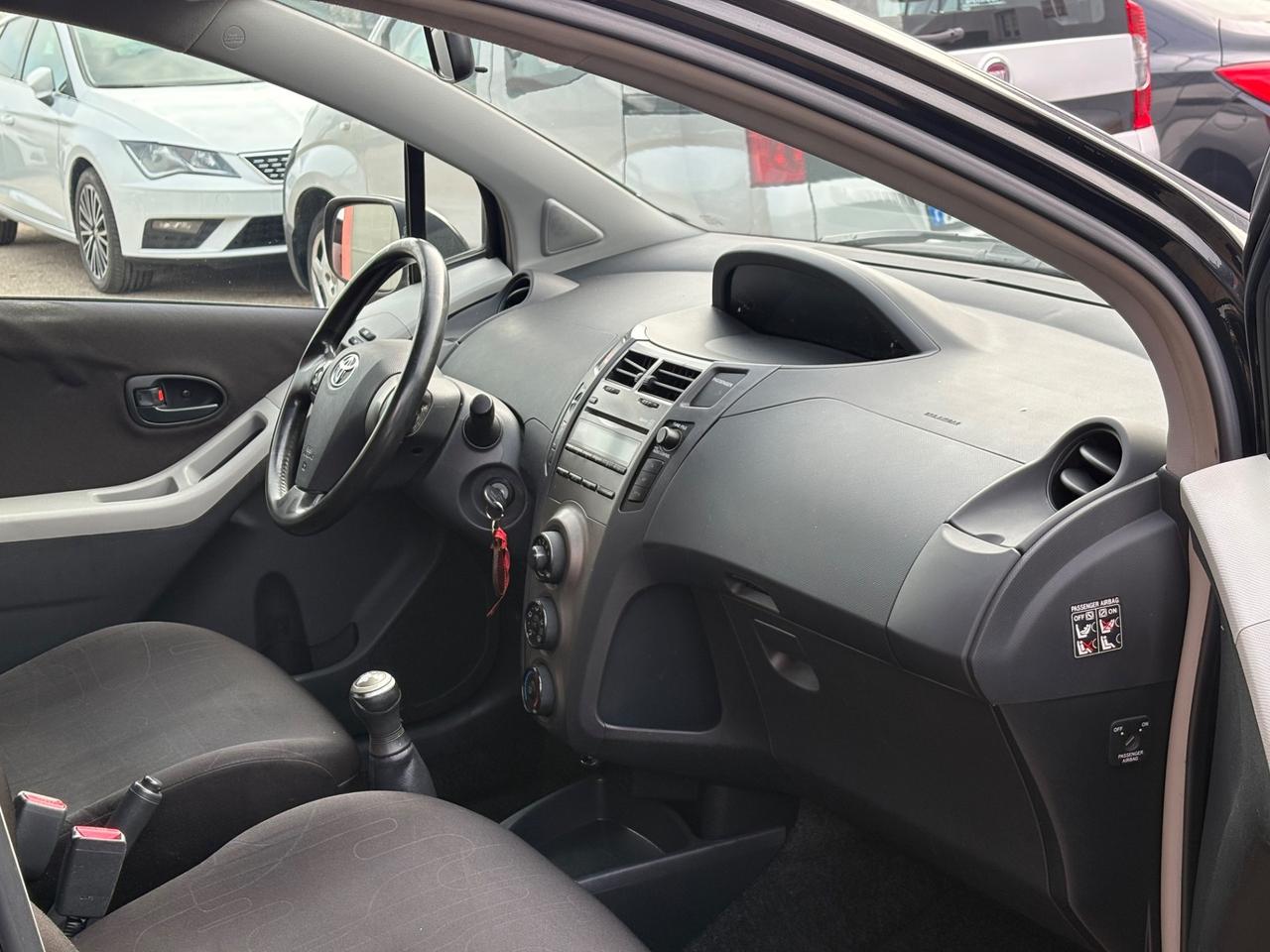 Toyota Yaris 1.0 5 porte Now