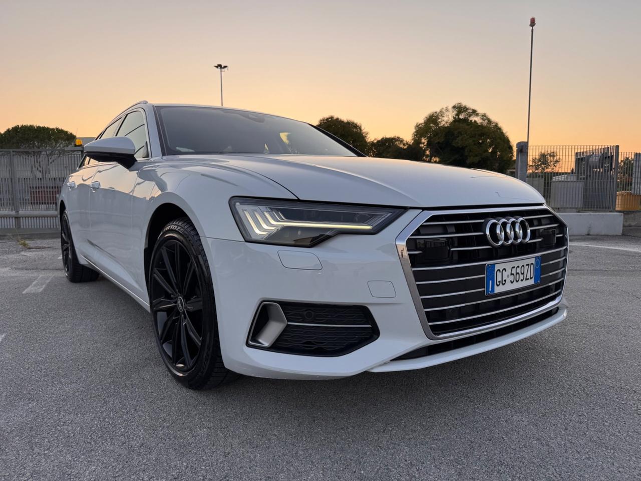 Audi A6 Avant 40 2.0 TDI S tronic Sport Matrix
