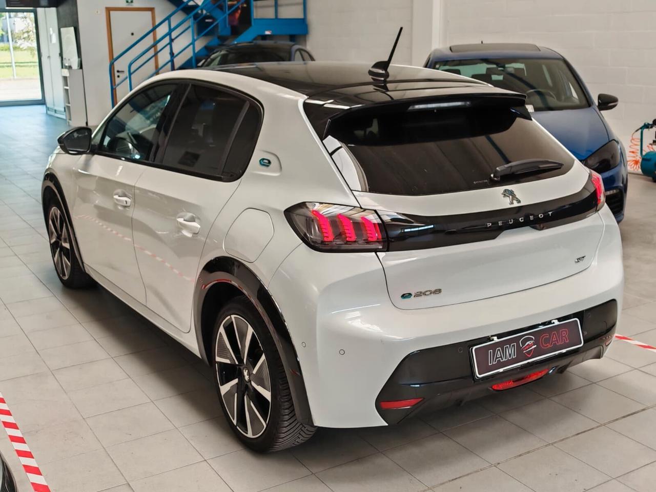 Peugeot 208 motore elettrico 136 CV 5 porte GT Pack