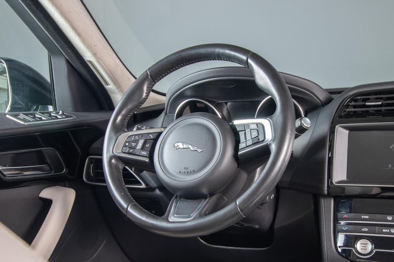 Jaguar F-Pace 2.0d Awd 180cv Auto Prestige