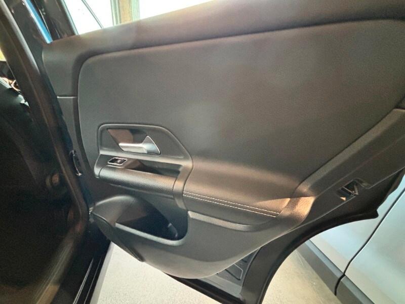 MERCEDES GLA (H247) GLA 250 e EQ-Power...