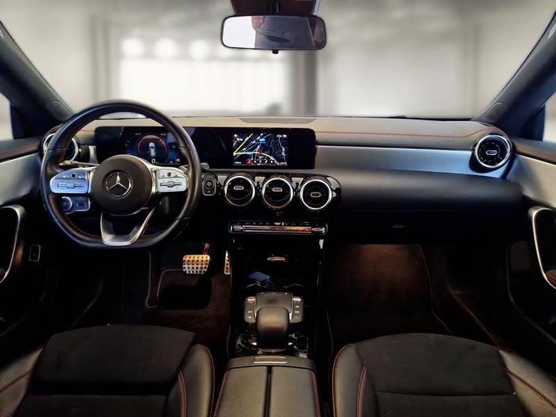 MERCEDES-BENZ CLA 200 AUTOMATIC PREMIUM STATION WAGON