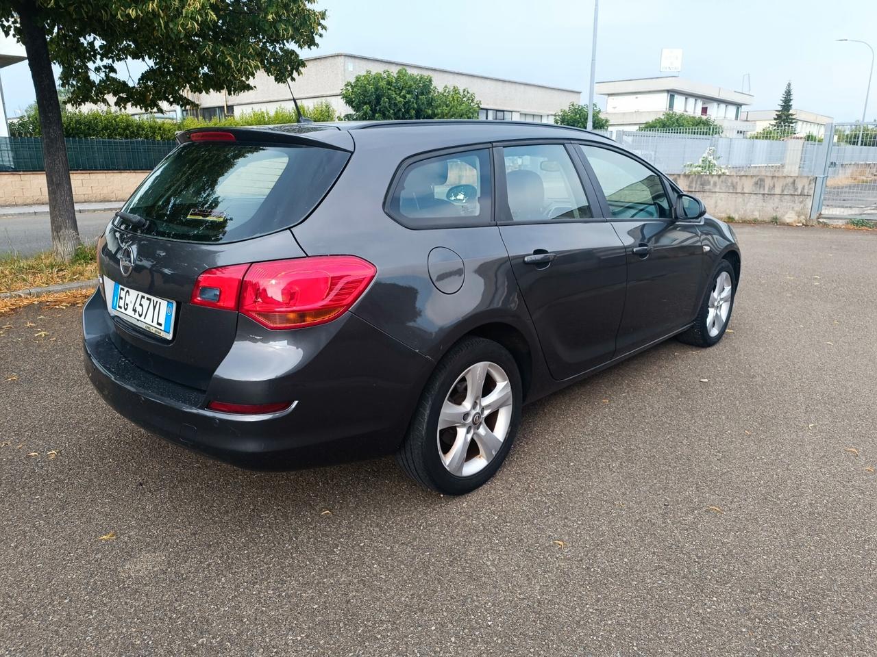 Opel Astra 1.4 benzina SW SOLAMENTE 99.000 KM